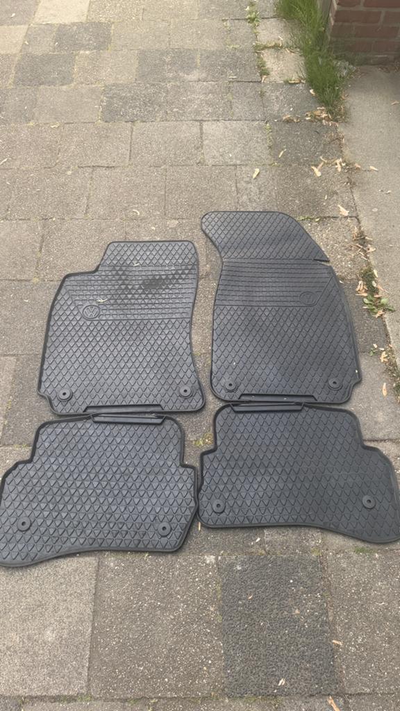 Volkswagen Passat Automat Rubberen Mattenset, Ophalen of Verzenden, Zo goed als nieuw