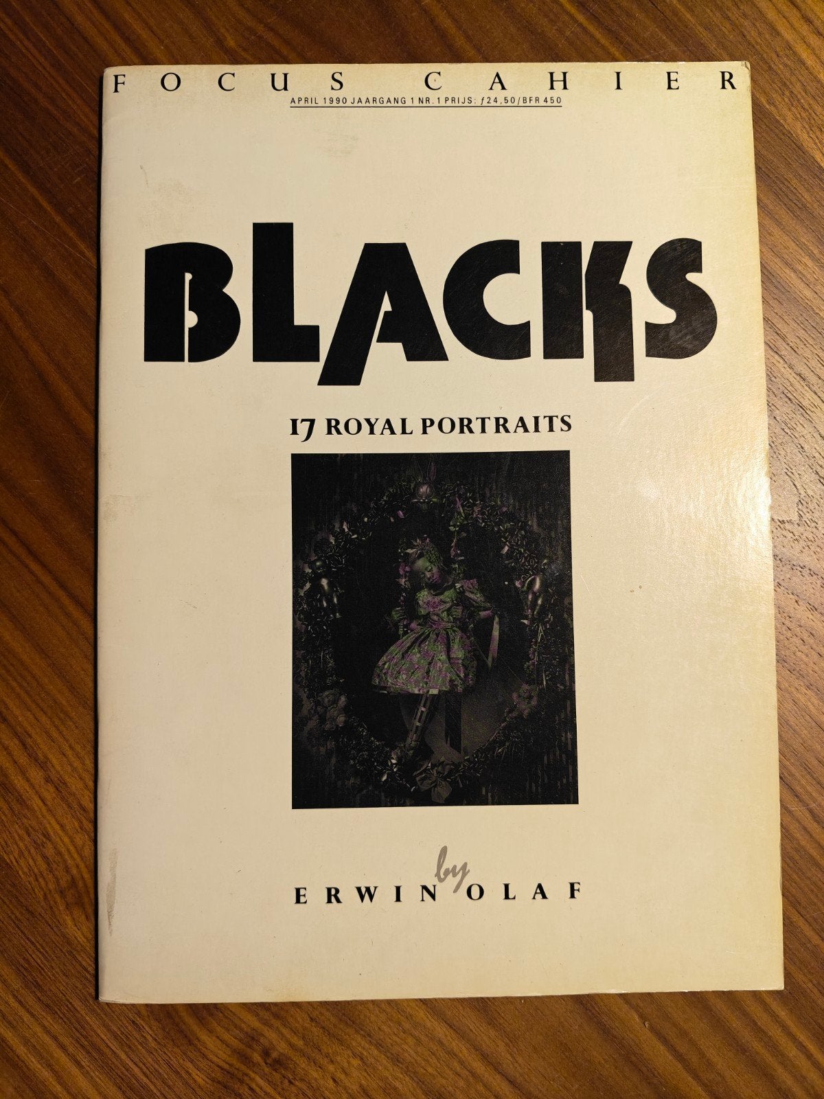Erwin Olaf - Blacks - 17 Royal Portraits (in goede staat), Ophalen of Verzenden, Zo goed als nieuw, Fotografen
