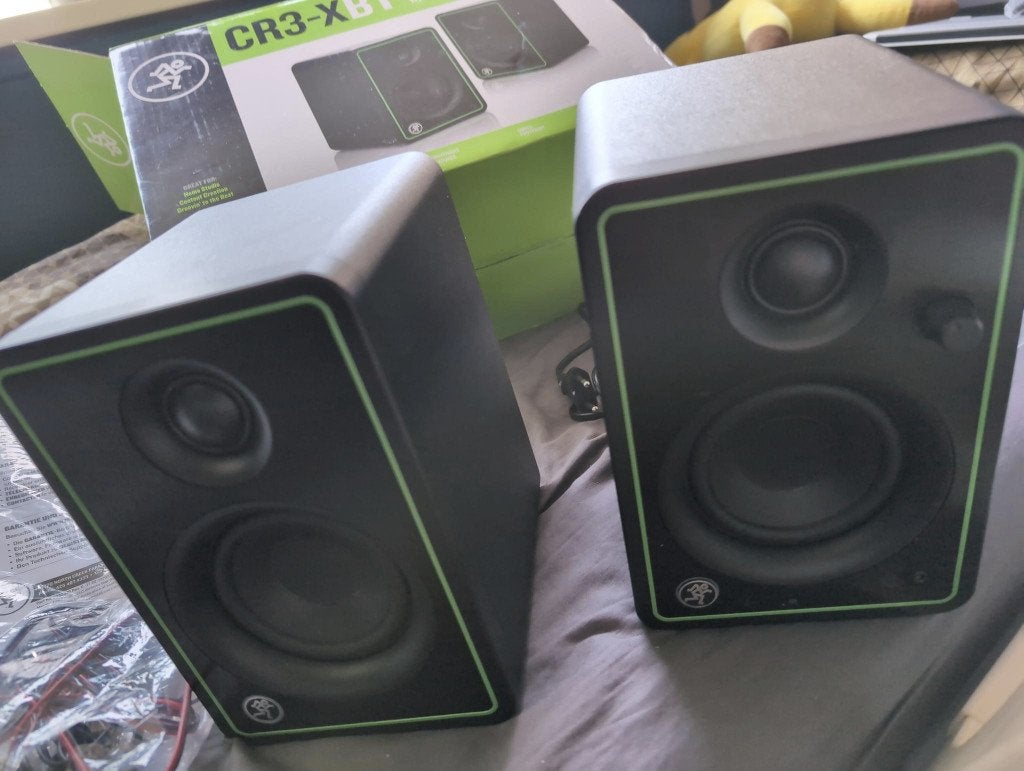 Foto 3 van Mackie CR3-XBT bluetooth speakers