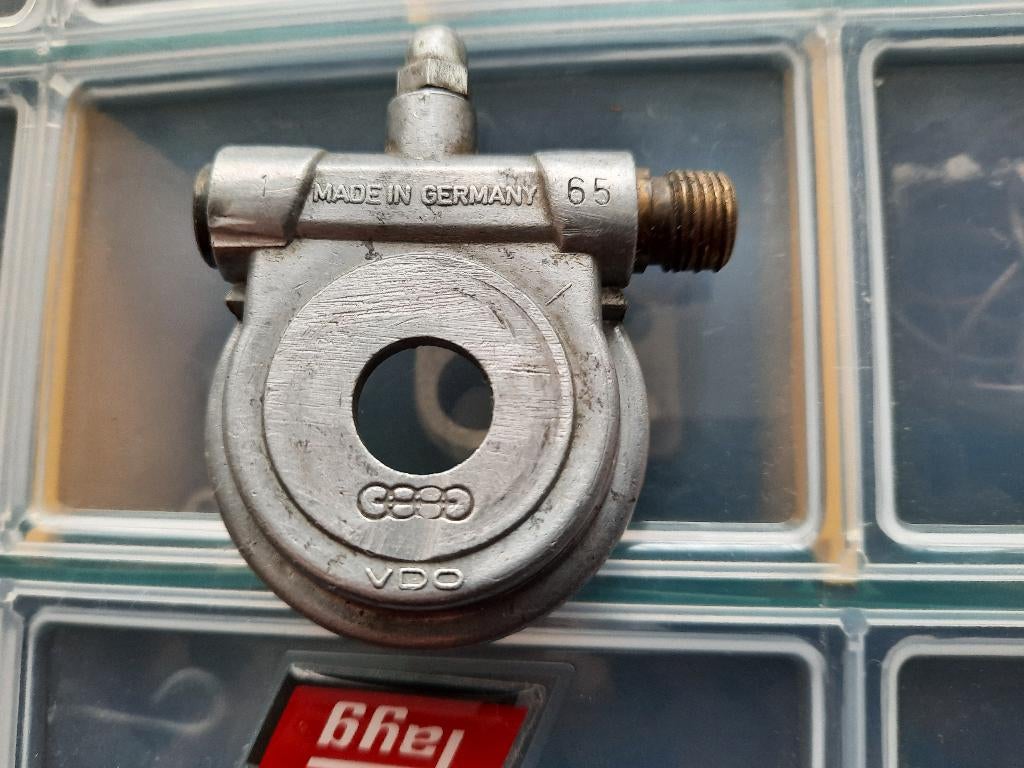 N.O.S ??? oldtimer VDO kilometeraandrijver bromfiets motor, Ophalen, Nieuw, Overige typen, Overige merken