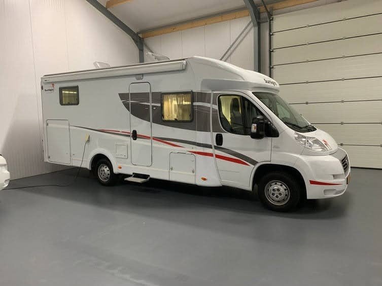 Capron Sunlight T67, Sunlight, Ringverwarming, Fiat, Koelkast
