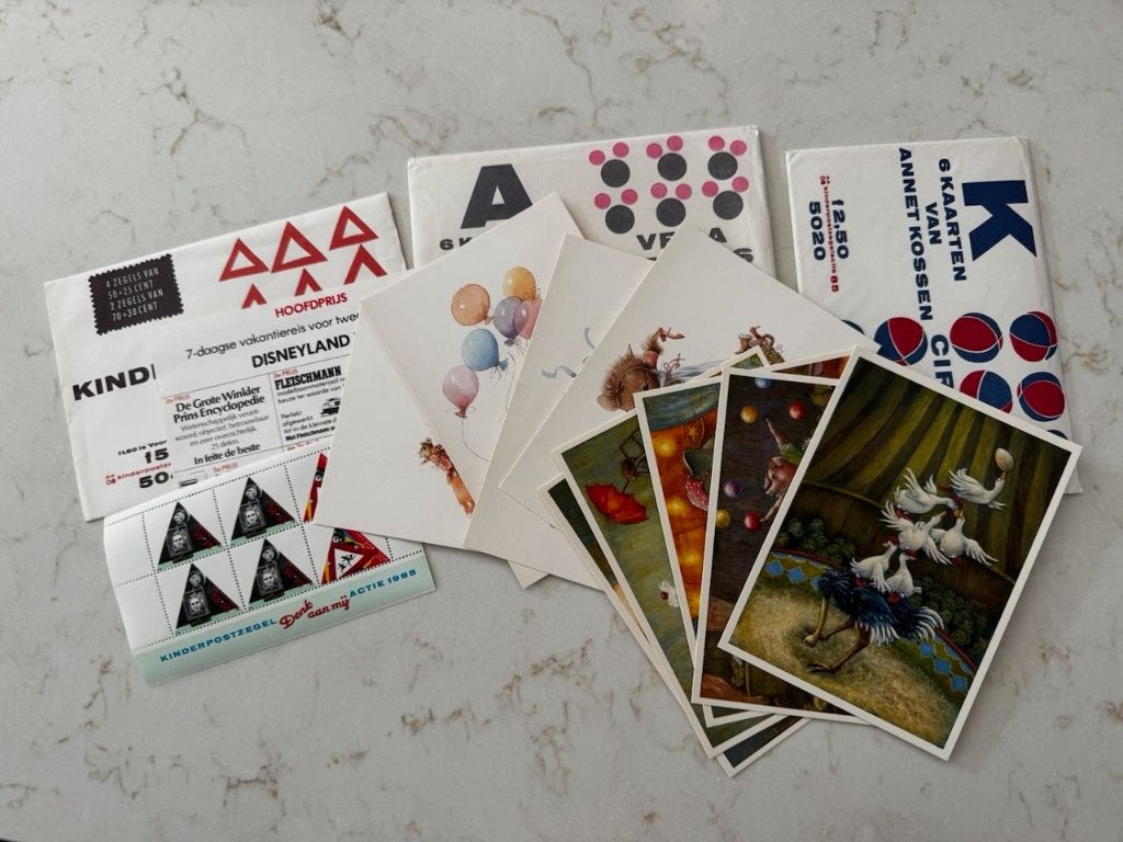 Kinderpostzegels 1985 heel vel, en 9 kaarten, Postzegels en Munten, Ophalen of Verzenden, Na 1940, Postfris