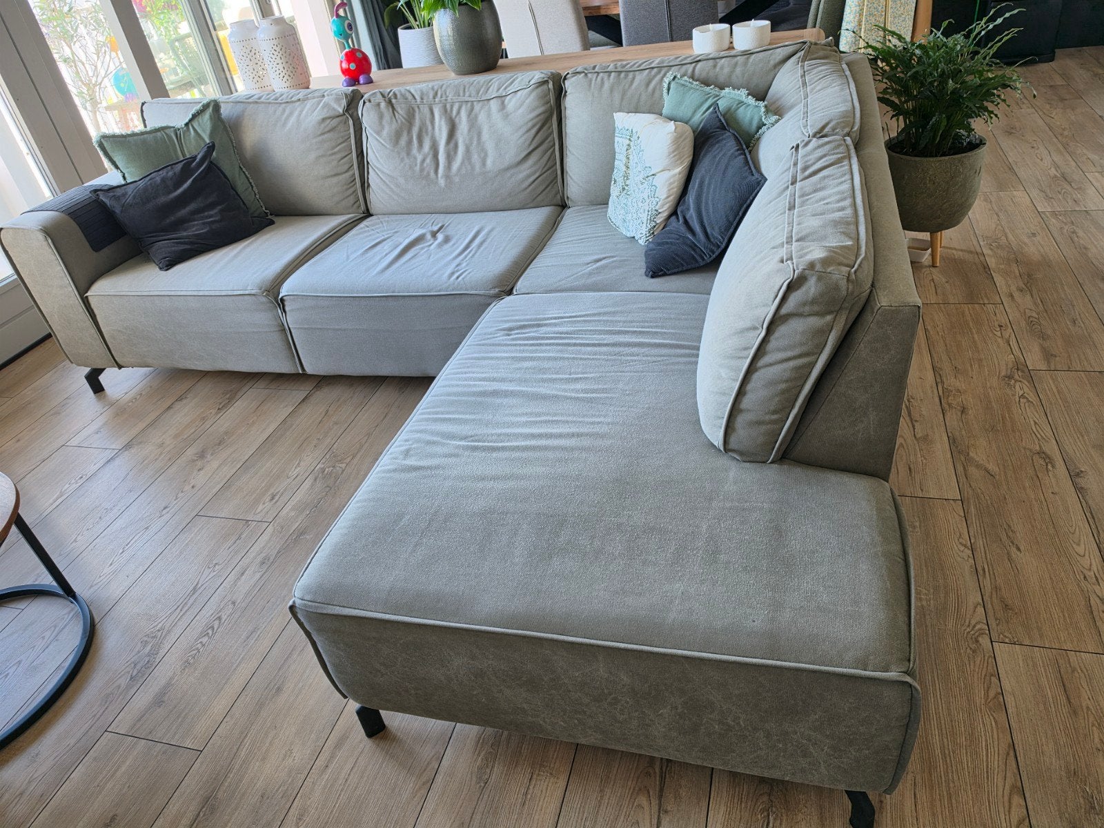 Comfortabele hoekbank zonder losse kussens, Huis en Inrichting, Banken | Bankstellen, Ophalen, 250 tot 300 cm, Gebruikt, 100 tot 125 cm