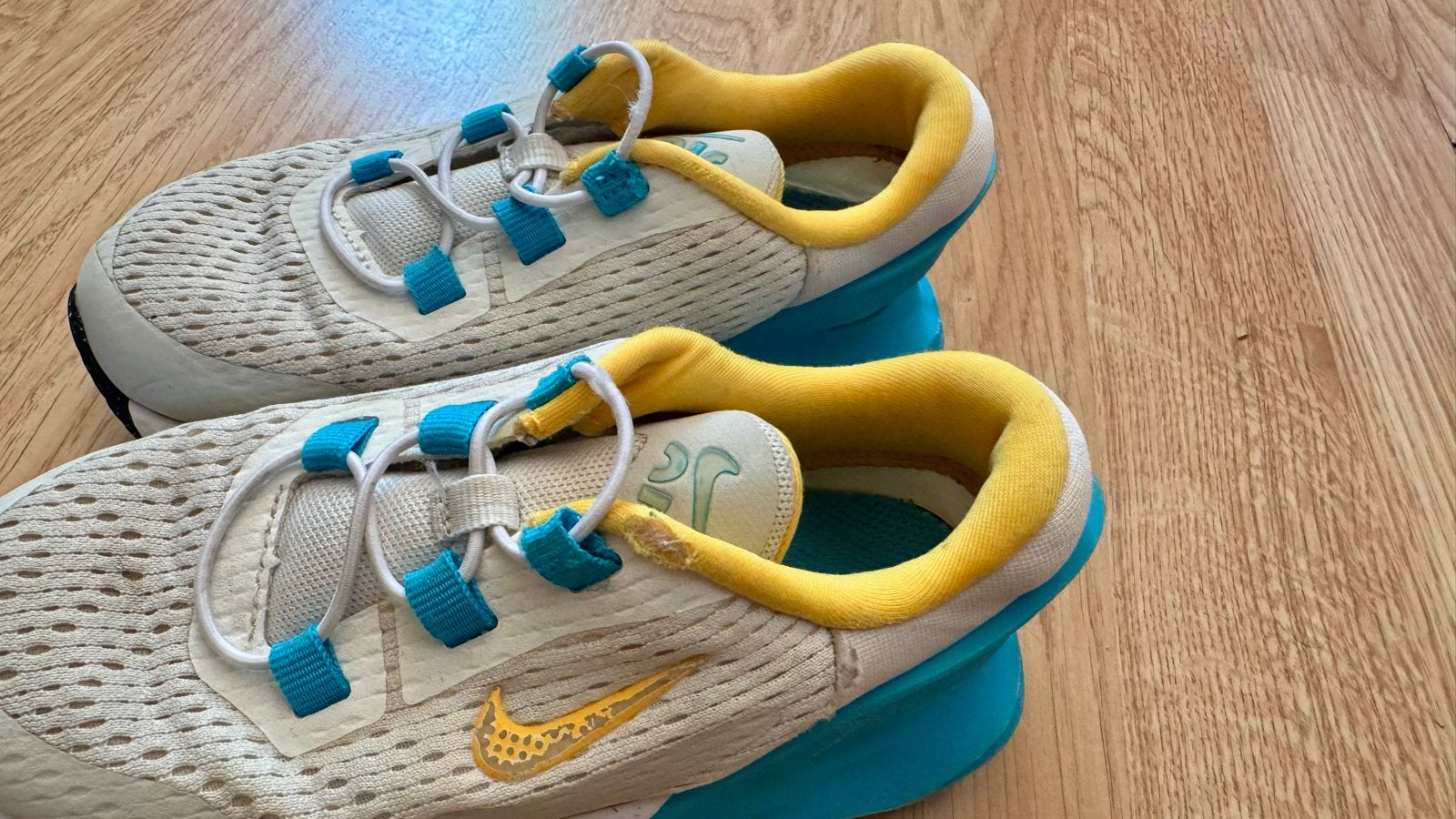 Nike air 270 in maat 26, Gebruikt, Jongen of Meisje, Schoenen, Ophalen of Verzenden
