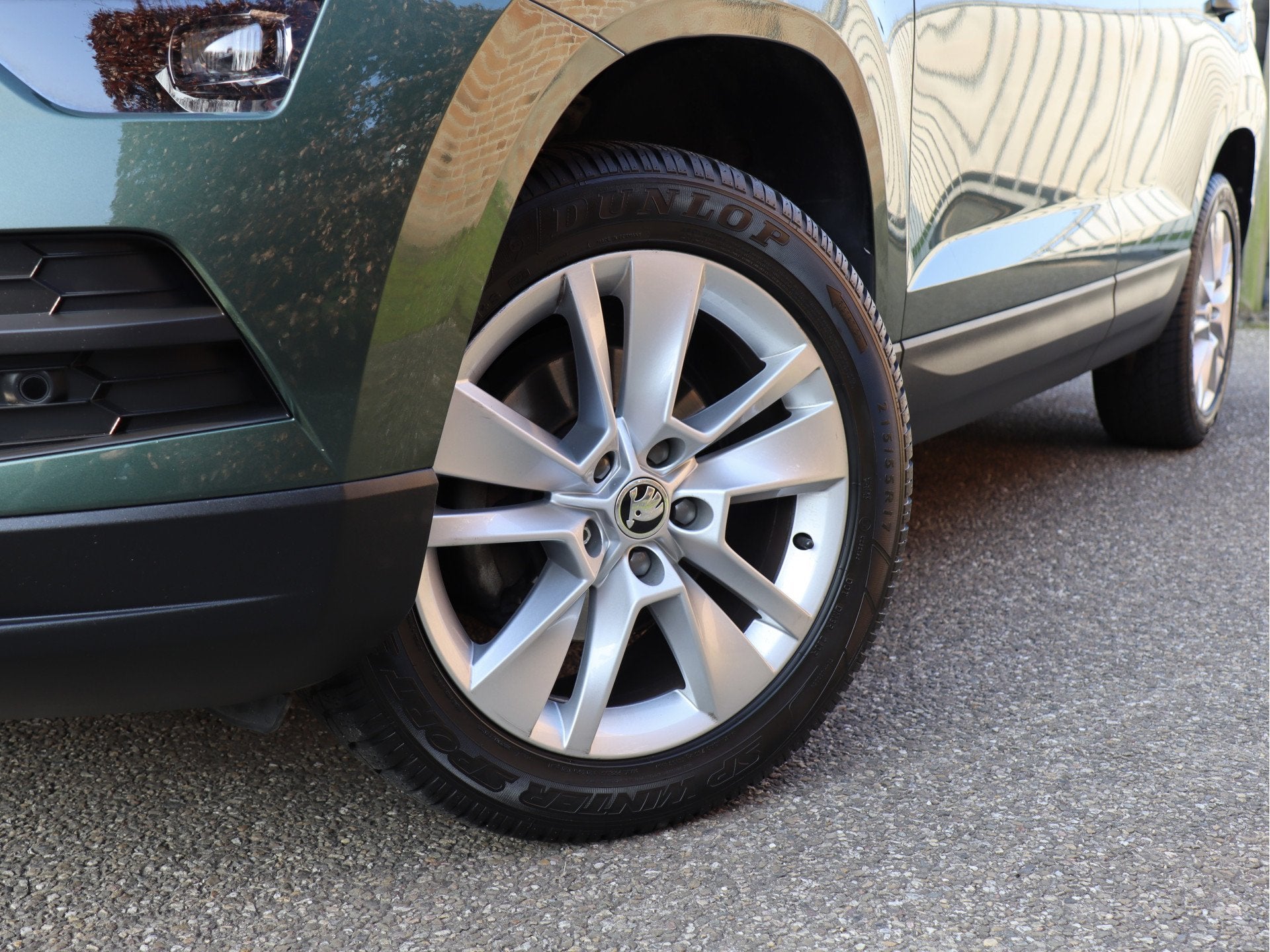 Skoda Karoq 1.0 TSI Business Edition NL-auto, LED, adap. cru, Auto's, Voorwielaandrijving, Dealer onderhouden, Stof, Gebruikt