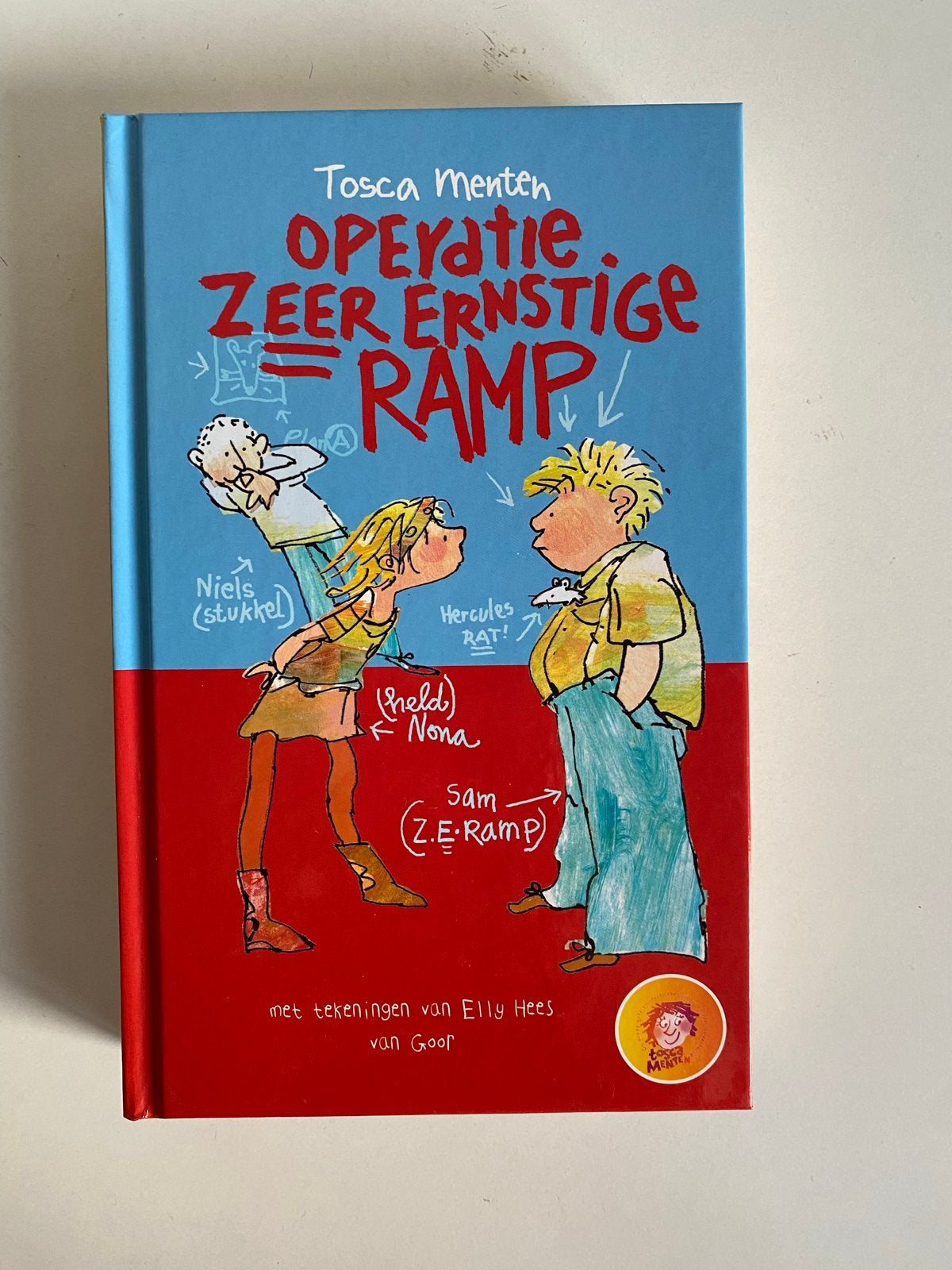 Operatie Zeer Ernstige Ramp - Tosca Menten, Boeken, Ophalen of Verzenden, Zo goed als nieuw, Fictie