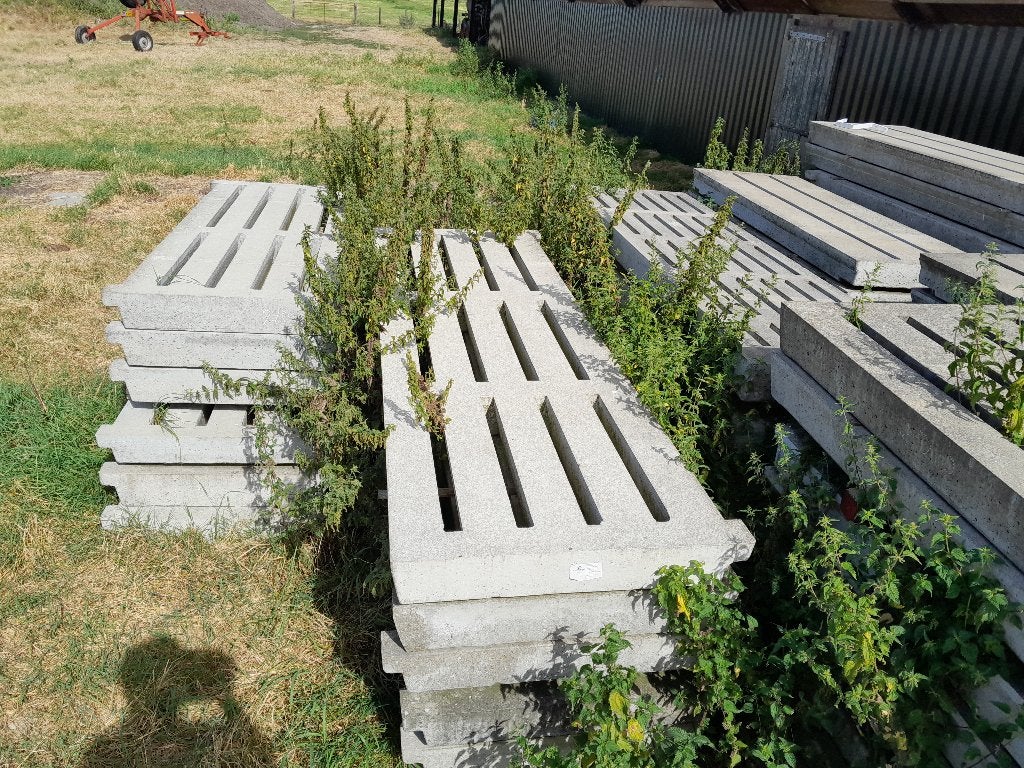 57 nieuwe betonroosters diverse maten, Doe-het-zelf en Verbouw, Ophalen, Nieuw