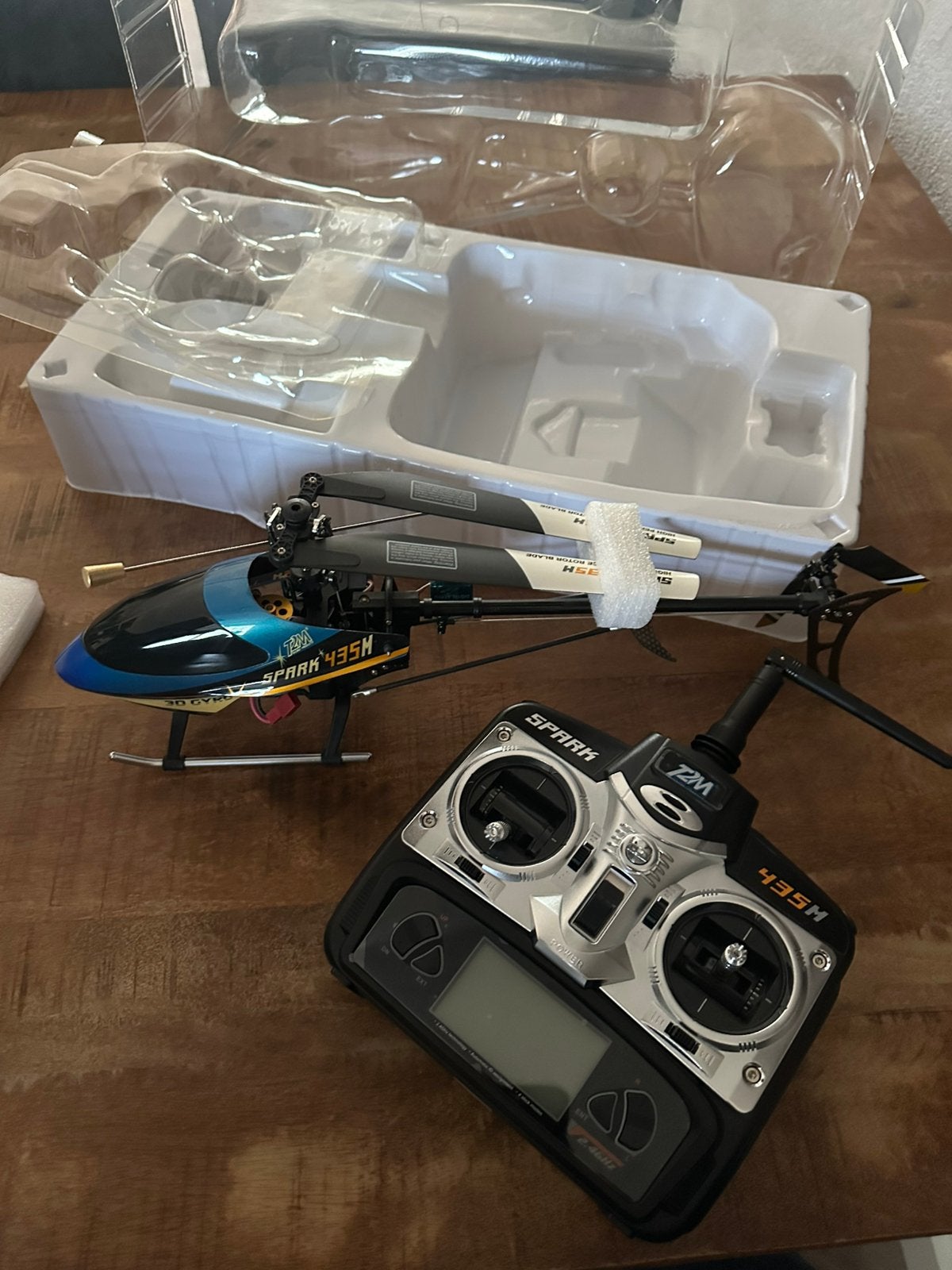 RC Helicopter Spark 435M, Ophalen, Zo goed als nieuw