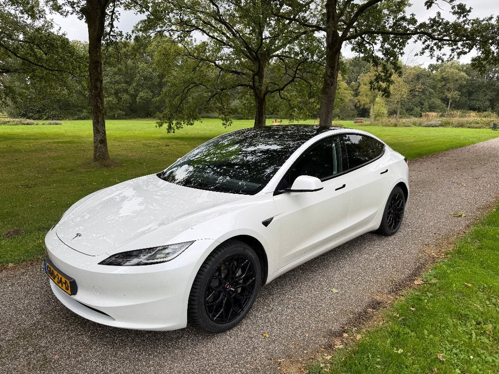 Tesla Model 3 Highland RWD | Premium interieur  | 18” velgen, Auto's, Automaat, Achterwielaandrijving, 1736 kg, Wit