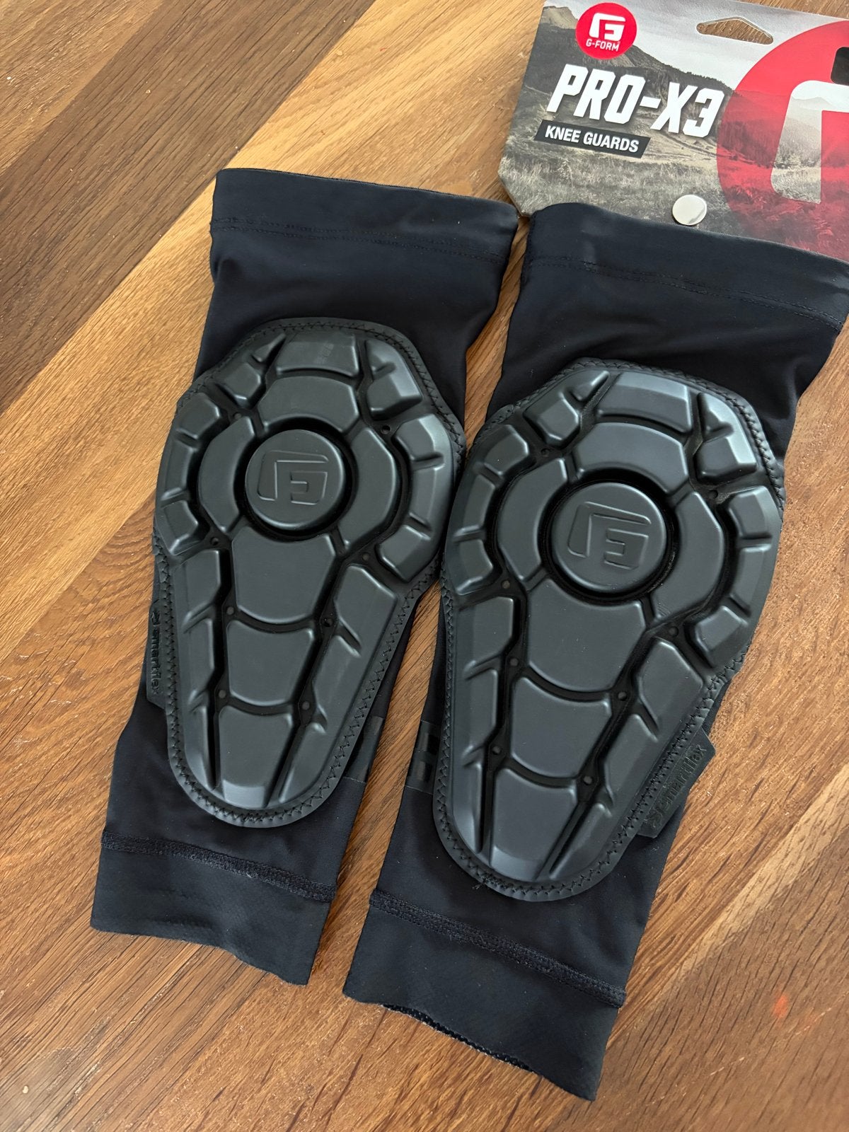G-Form Pro-X3 Kniebeschermers youth s/m, Sport en Fitness, Ophalen, Nieuw