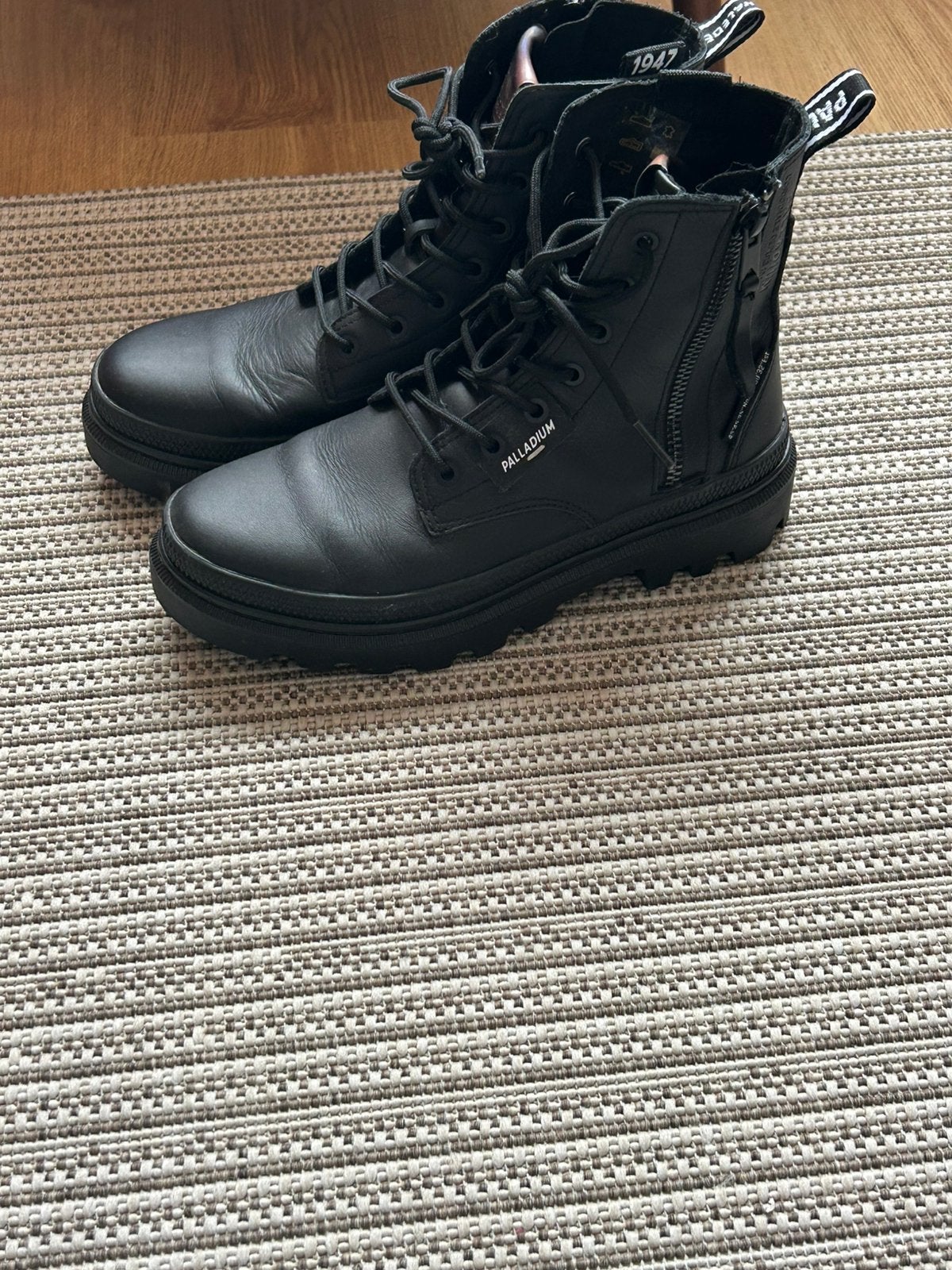 Zwarte boots Palladium maat 36, Zwart, Lage of Enkellaarzen, Ophalen of Verzenden, Zo goed als nieuw