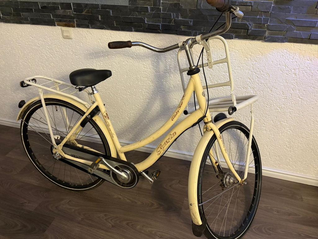 Fiets 28 inch, Fietsen en Brommers, Fietsen | Meisjes, Ophalen of Verzenden, Gebruikt, 26 inch of meer
