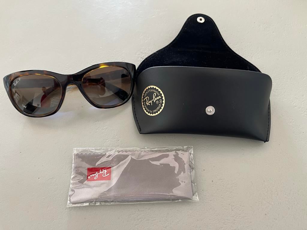 Ray-Ban Gepolariseerde Zonnebril met Koker en Doekje, Zonnebril, Bruin, Ophalen of Verzenden, Zo goed als nieuw