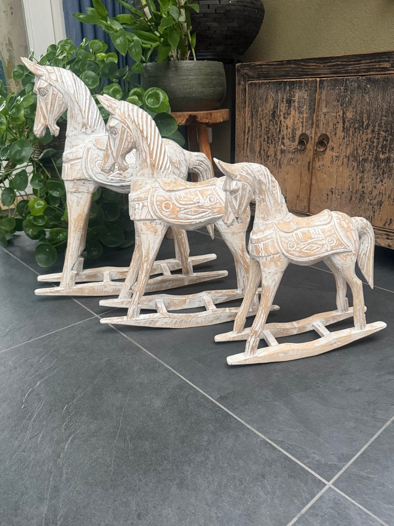 Paard houtsnijwerk beeld uit Bali Indonesie handwerk, Verzamelen, Beelden en Beeldjes, Ophalen of Verzenden, Nieuw, Dier