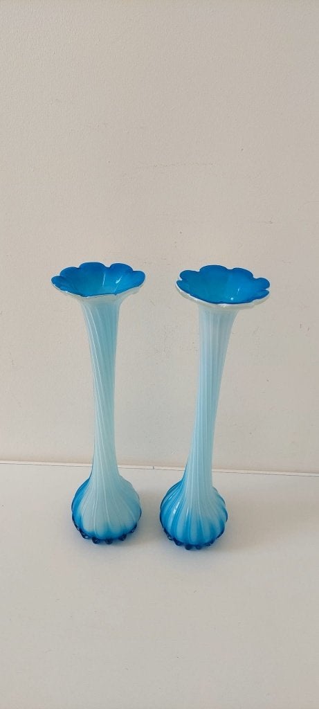 2 Vintage Opaline Glazen Kelk vaas vazen  Blauw/Wit -40 cm, Antiek en Kunst, Ophalen of Verzenden