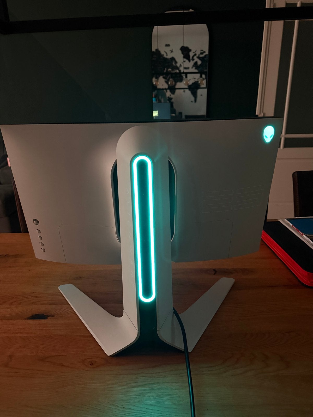 Dell Alienware AW2521HFLA Gaming Monitor 240Hz 1ms, Gaming, IPS, In hoogte verstelbaar, Full HD