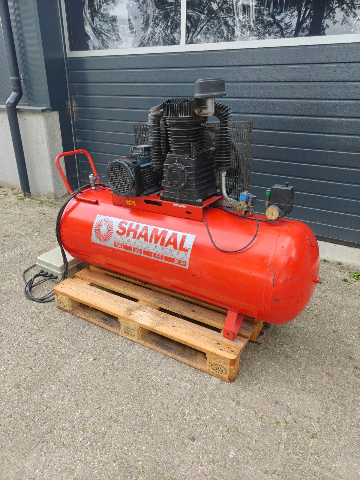 Shamal compressor 380v 750L/min, Doe-het-zelf en Verbouw, Ophalen, Gebruikt, 400 tot 800 liter/min, 6 tot 10 bar