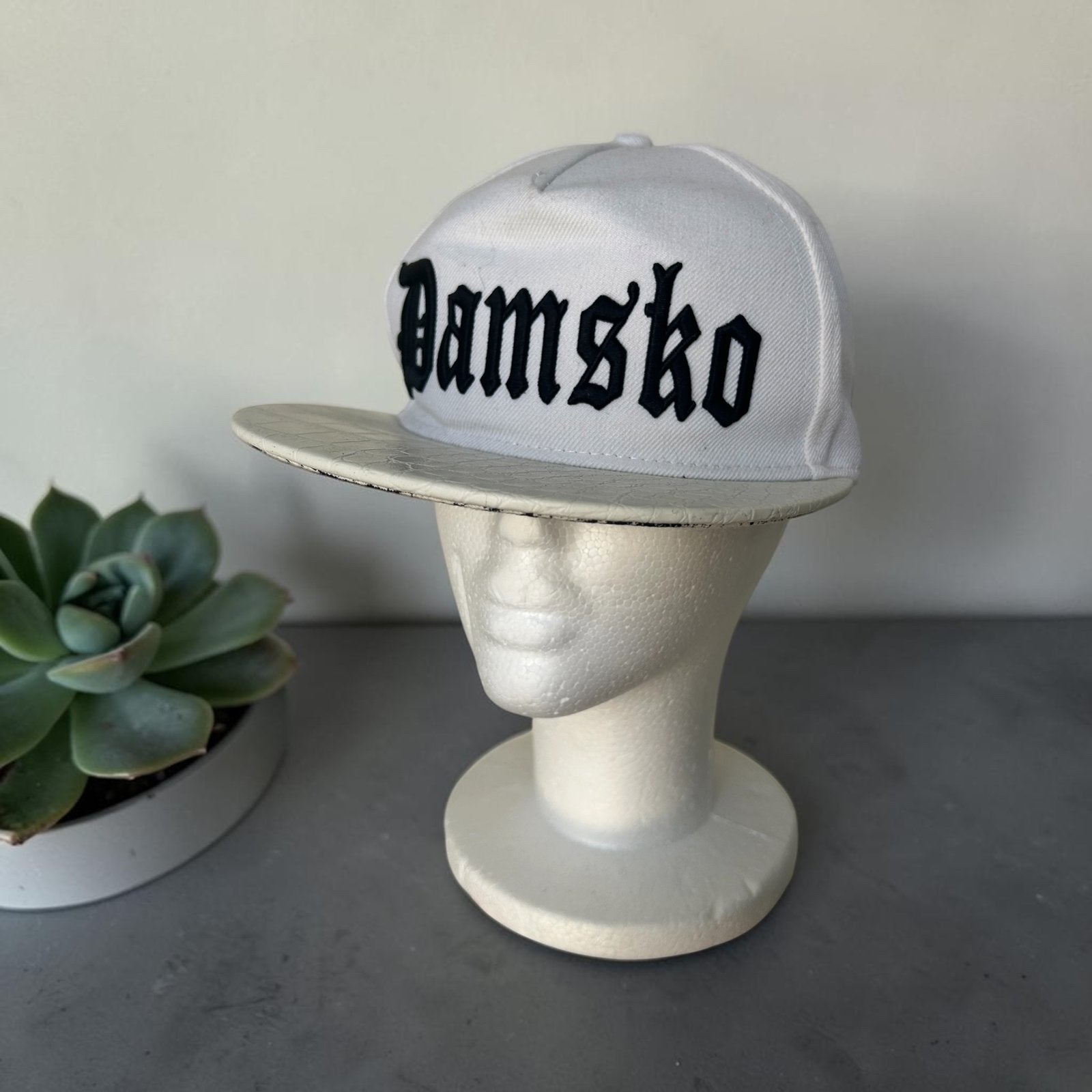 DP Headwear Pet Universele Maat Wit Zwart Damsko Amsterdam, Verzenden, Dp, Dph, H