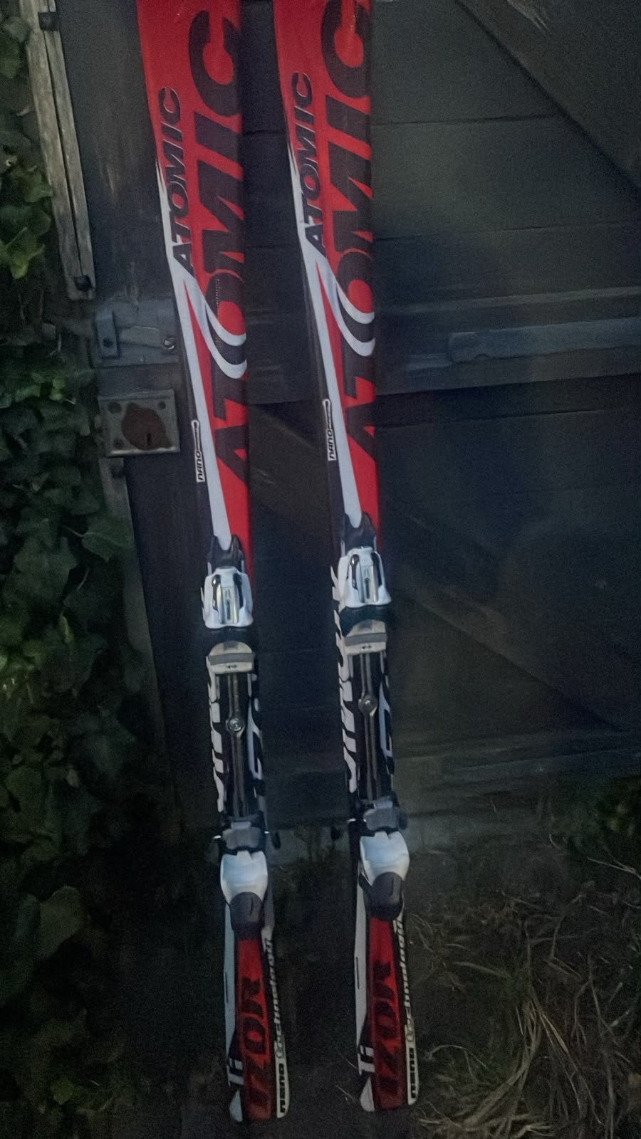 Atomic Izor ski's - Zo goed als nieuw, 140 tot 160 cm, Ophalen of Verzenden, Zo goed als nieuw, Carve