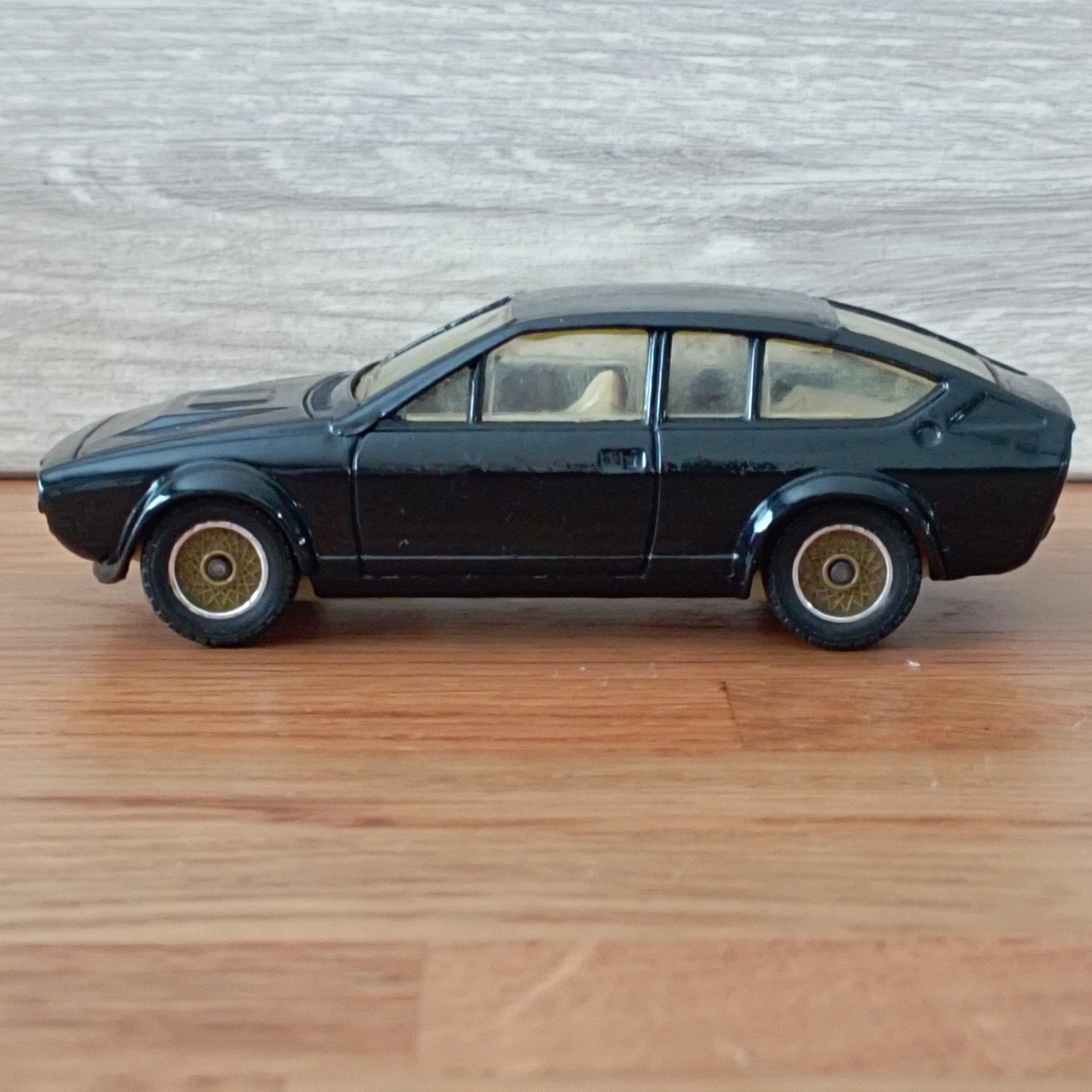 Alfa Romeo Alfetta GTV 1:43, Ophalen of Verzenden, Overige merken