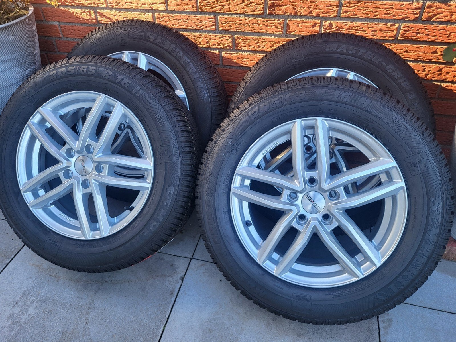 Ford Puma velgen 205/65/16 inch met nieuwe Winterbanden 

Lo, Auto-onderdelen, 16 inch, Banden en Velgen, Nieuw, Personenwagen