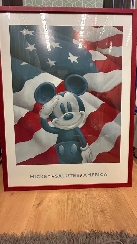 Mickey salud Amerika in fotolijst, Ophalen of Verzenden, Mickey Mouse, Zo goed als nieuw, Beeldje of Figuurtje