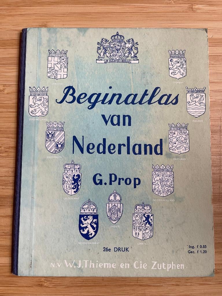 Beginatlas van Nederland G. Prop 26e druk, Boeken, Gelezen, Overige atlassen, Ophalen of Verzenden, 1800 tot 2000
