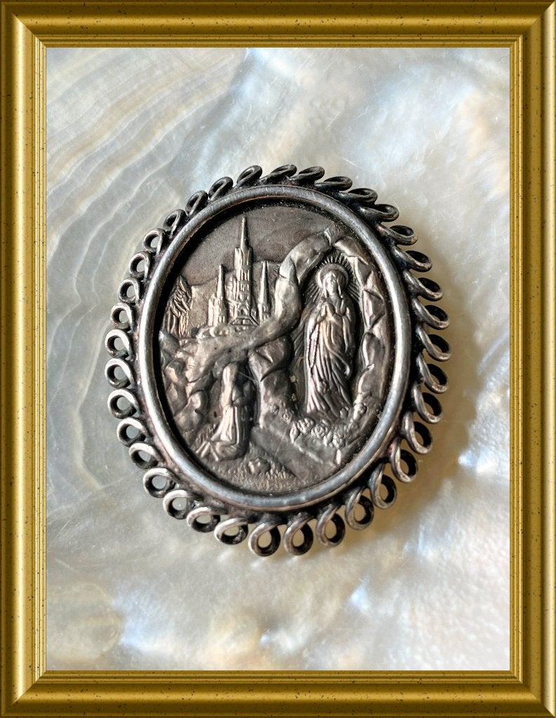 Oude Maria Lourdes broche, Ophalen of Verzenden