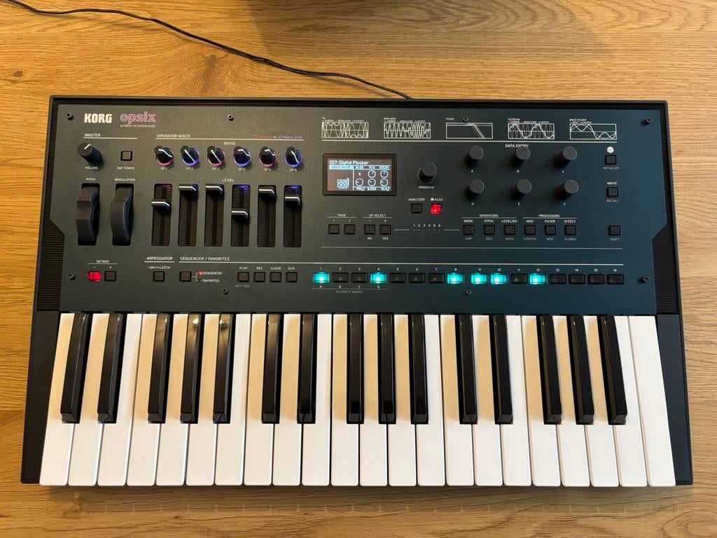 Korg Opsix synthesizer, Muziek en Instrumenten, Synthesizers, Ophalen, Korg, Overige aantallen, Zo goed als nieuw