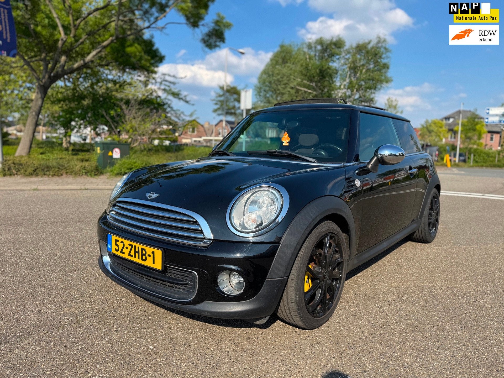 Mini 3-Deurs / / panoramadak / airco / navigatie / elek.rame, Auto's, Voorwielaandrijving, Euro 5, 4 cilinders, 4 stoelen