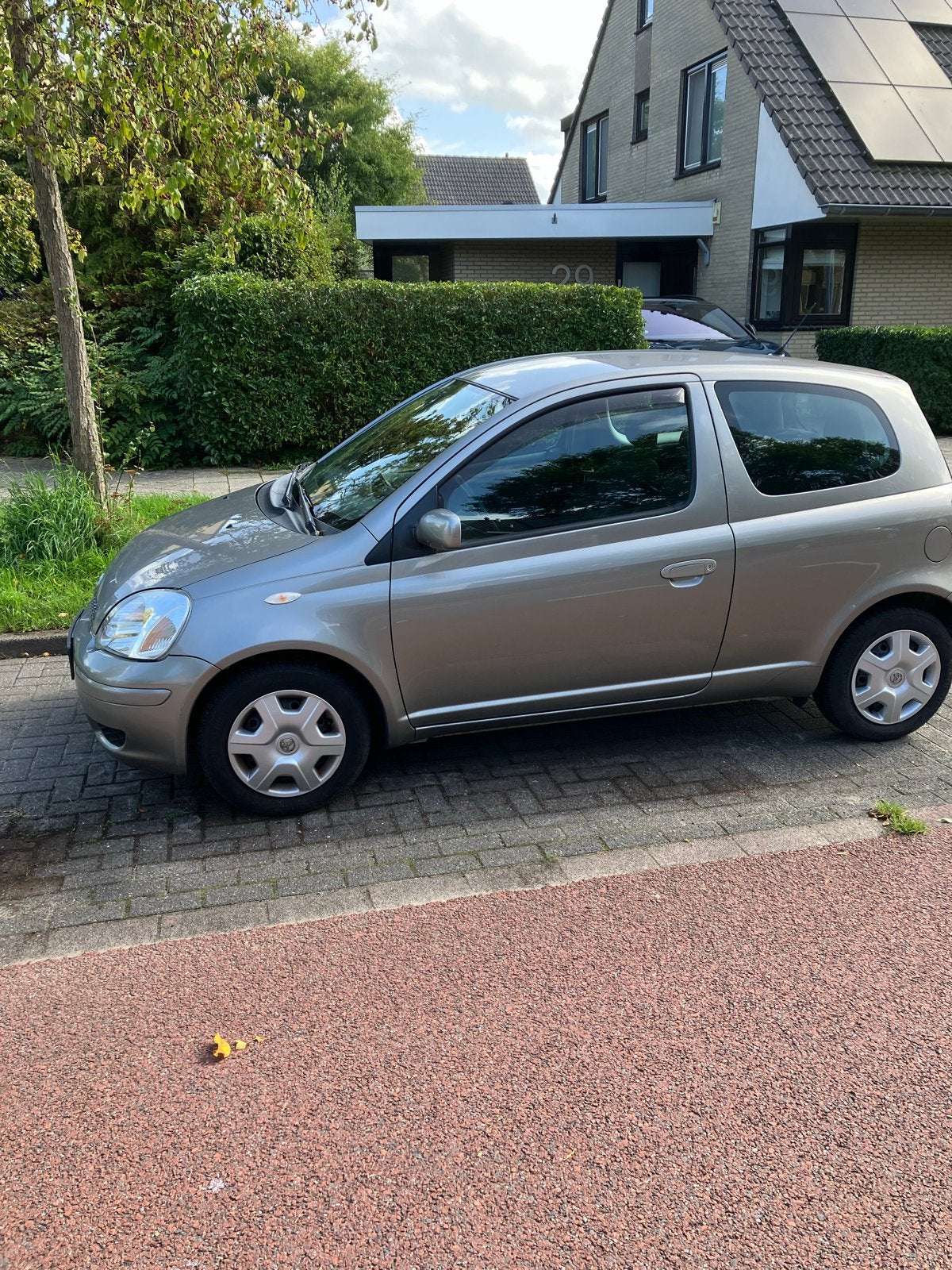 Toyota Yaris 1.3 16V Vvti 3DR AUT 2005 Grijs 69000 km, Stof, 31 €/maand, 4 cilinders, 400 kg
