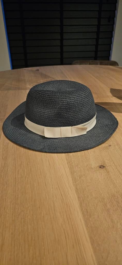 DAMES HOED MAAT M, Ophalen, Zo goed als nieuw, One size fits all