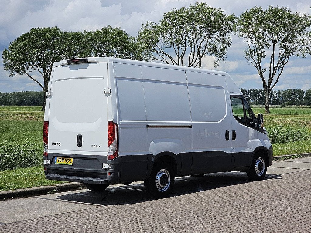 IVECO DAILY 35S12, Gebruikt, Euro 6, 116 pk, Wit