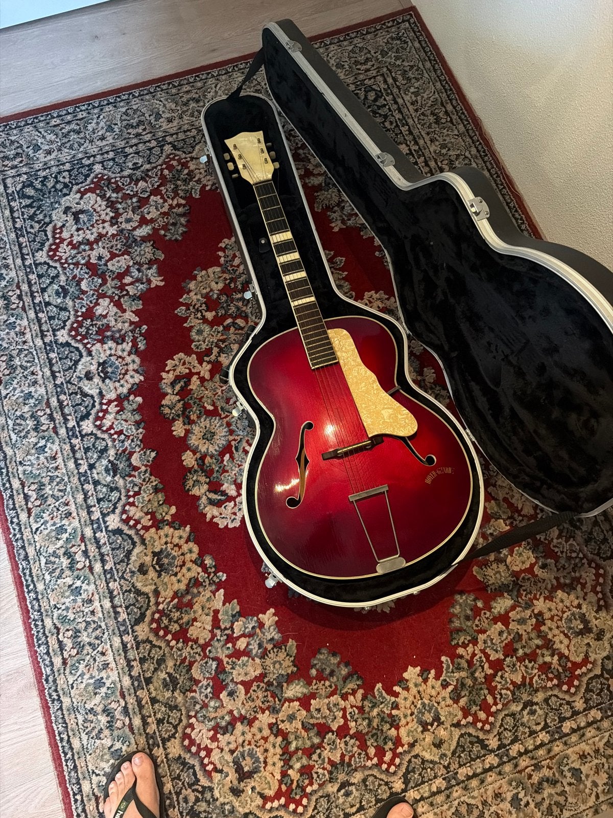 Vintage Arnold Hoyer Gitaar - Rood Sunburst met Koffer, Muziek en Instrumenten, Snaarinstrumenten | Gitaren | Akoestisch, Ophalen of Verzenden