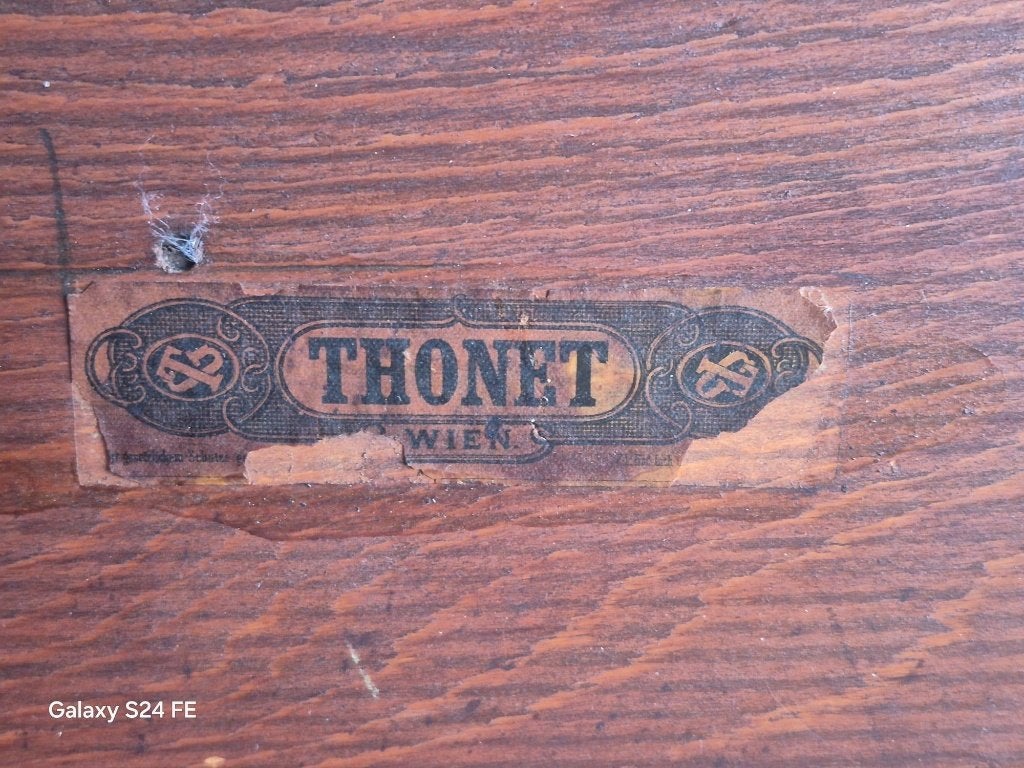krantenhouder Thonet, Ophalen