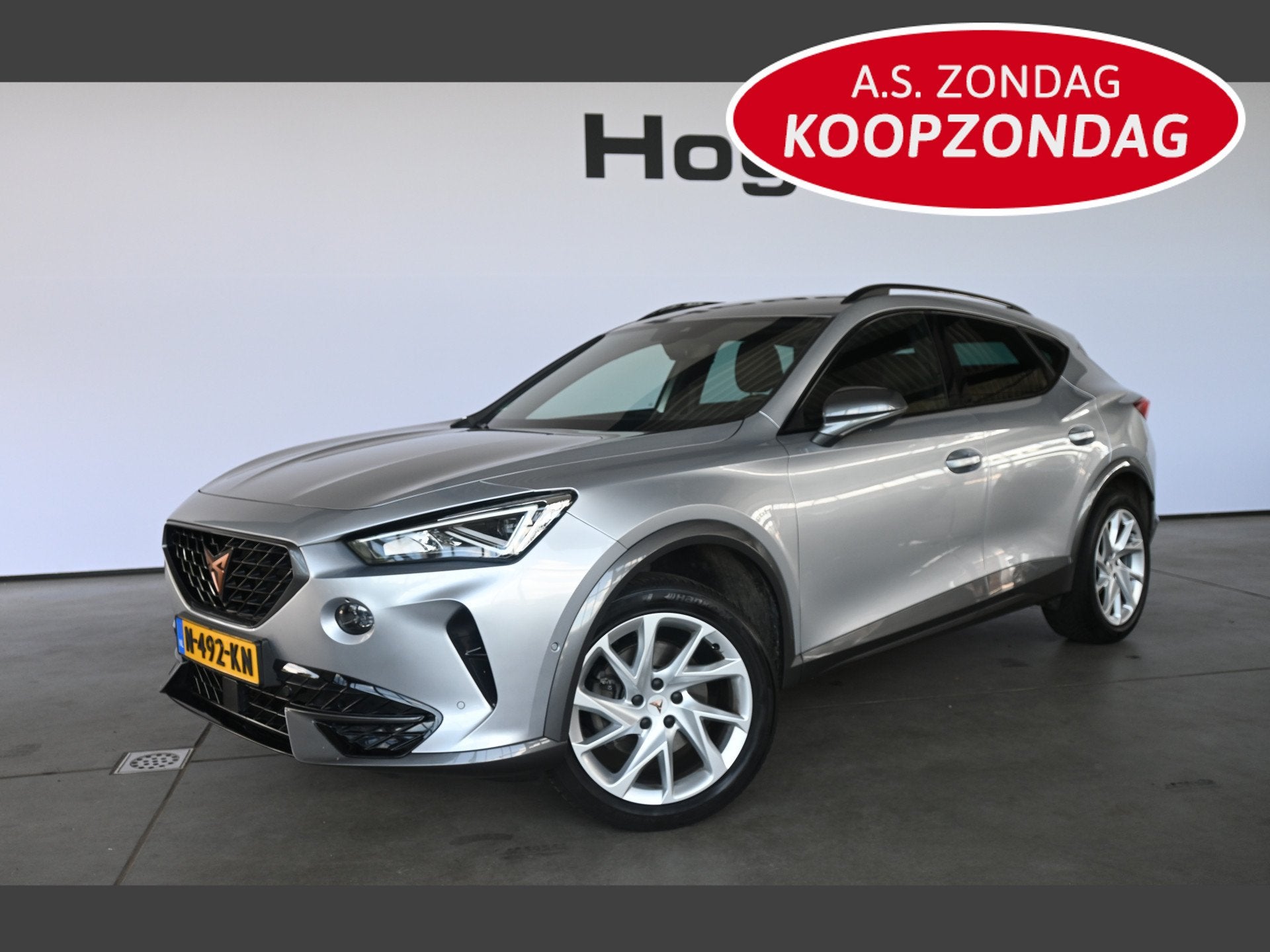CUPRA Formentor 1.5 TSI Automaat Clima Adaptieve cruise Navi, Auto's, Cupra, 4 cilinders, Leder en Stof, SUV of Terreinwagen, 1500 kg