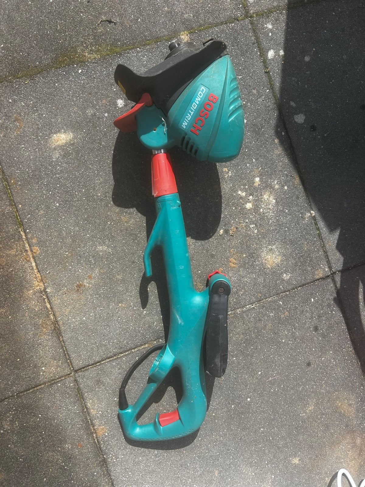 Bosch Combitrim grastrimmer - Gratis af te halen, Ophalen of Verzenden, Gebruikt, 30 tot 50 cm, Elektrisch