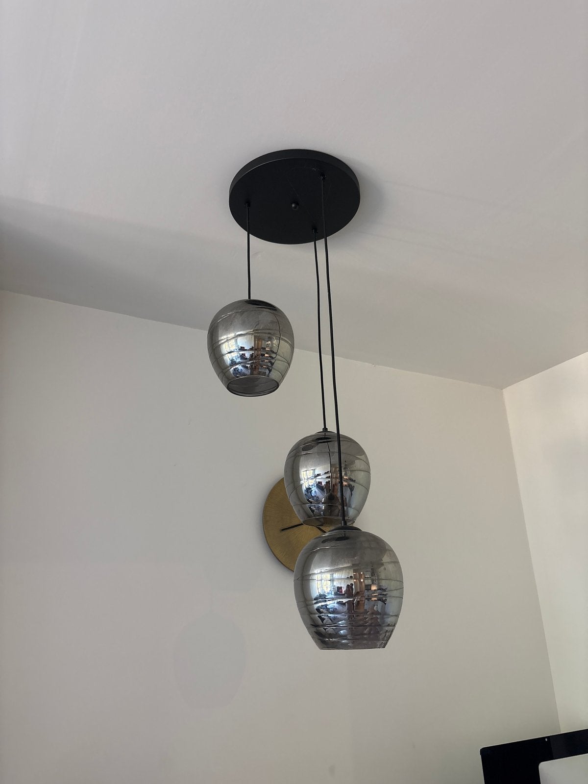 Moderne hanglamp met 3 glazen bollen - Goede staat, Ophalen of Verzenden, Gebruikt, Glas