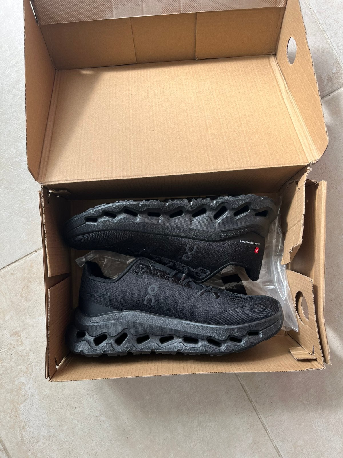 Oncloud schoenen 43, Ophalen of Verzenden, Zo goed als nieuw