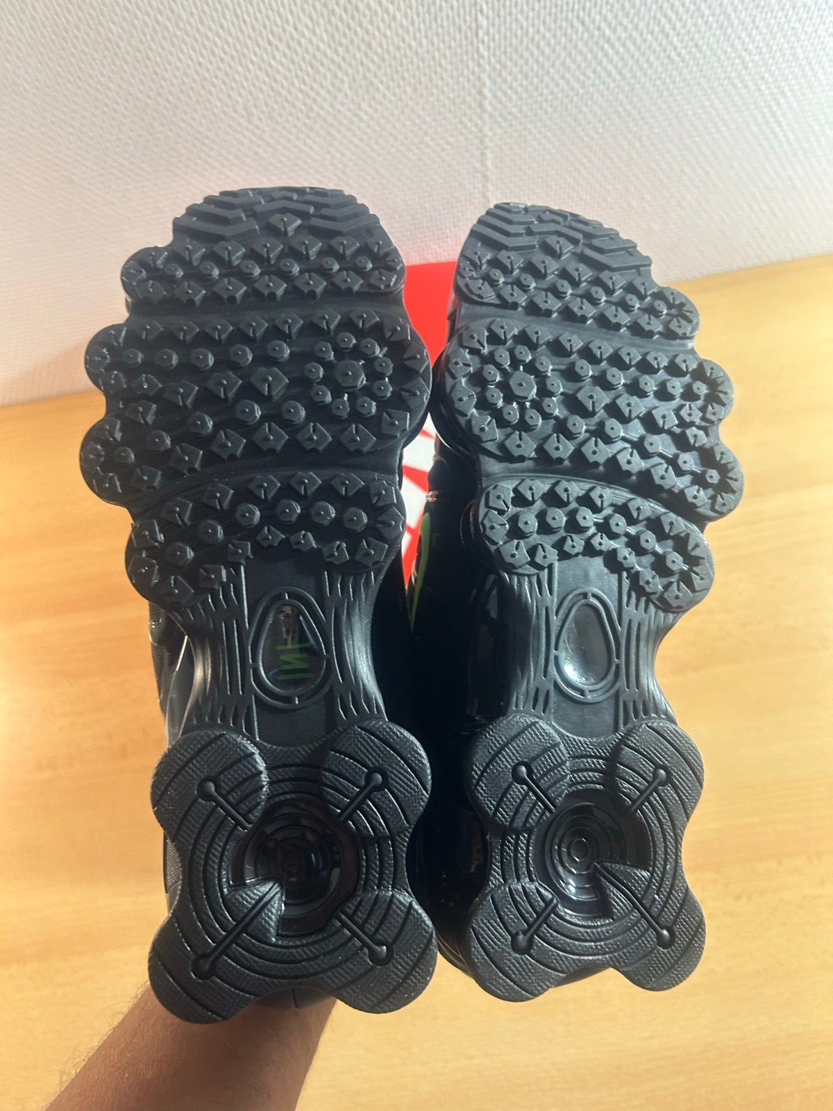 Nike Shox TL - Maat 43 - Zwart/Groen, Zwart, Nieuw, Ophalen of Verzenden, Sneakers of Gympen