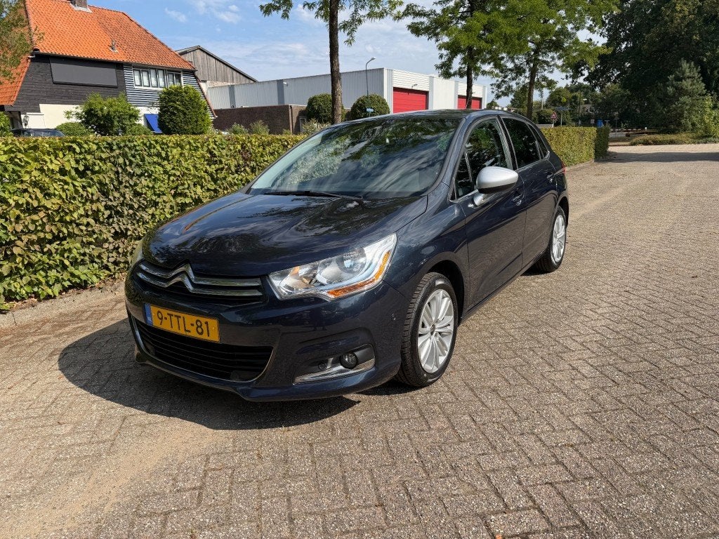 Citroen C4 1.2 PURET. EXCLUSIVE. Airco. nav. nieuwe distribu, Electronic Stability Program (ESP), Euro 6, 1199 cc, Blauw