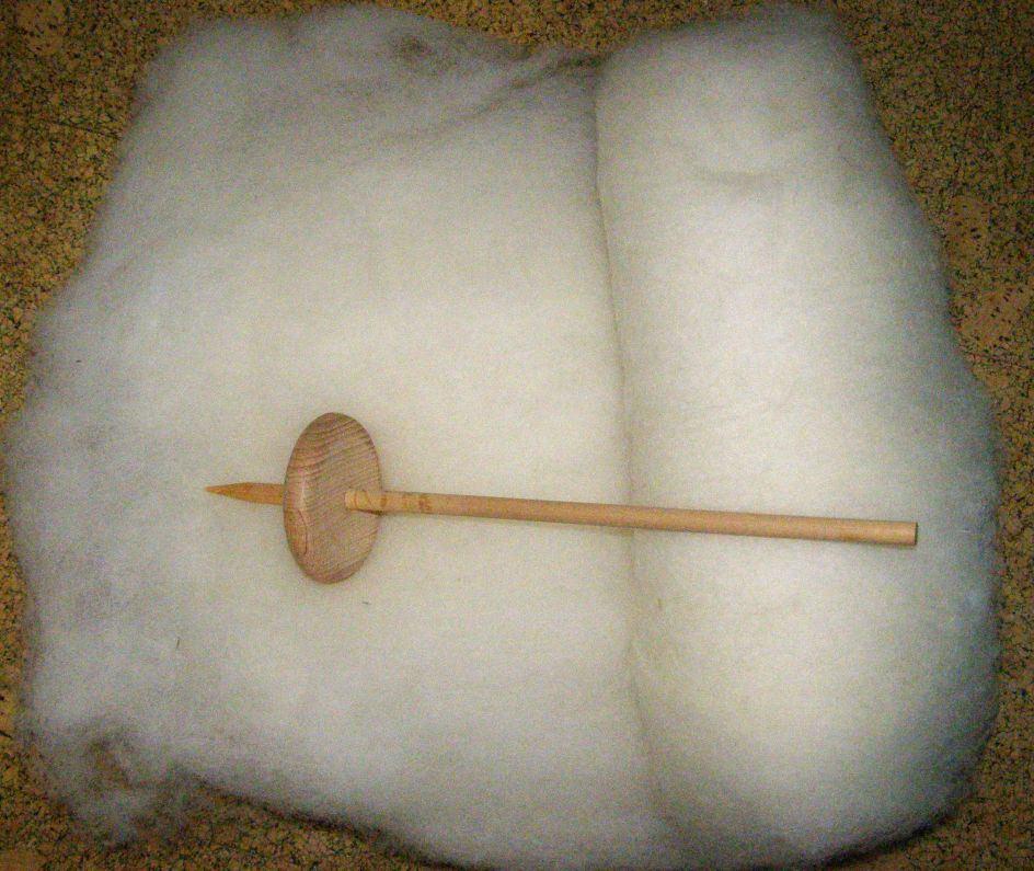Spintol met bat  schapenwol spinnen spinnewiel wol, Hobby en Vrije tijd, Spinnewielen en Spinnen, Ophalen of Verzenden, Zo goed als nieuw