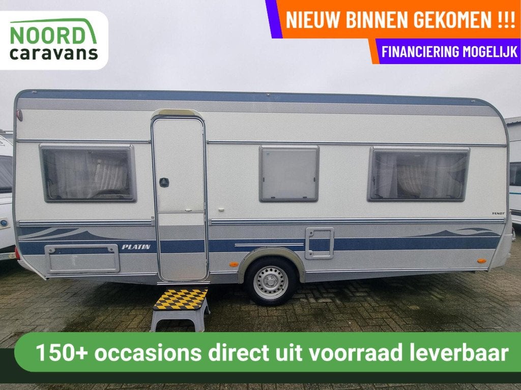 FENDT PLATIN 530 ENKELE BEDDEN + VOORTENT +LUIFEL +MAGNETRON, Caravans en Kamperen, Caravans, Rondzit, 7 tot 8 meter, Bedrijf