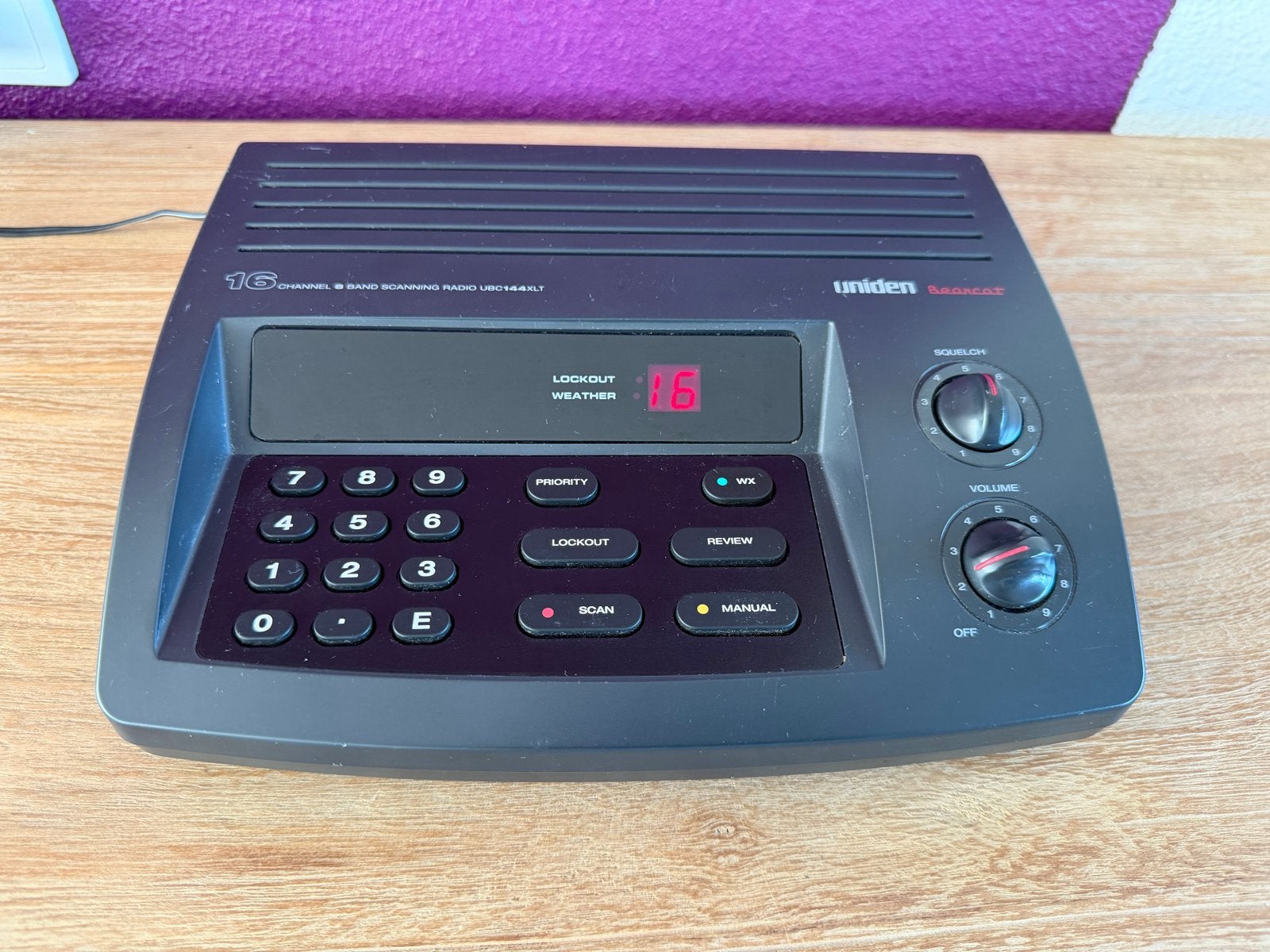 Uniden UBC-144xlt Scanner met adapter - Zeer mooie staat, Ophalen of Verzenden, Zo goed als nieuw, Minder dan 30 kanalen