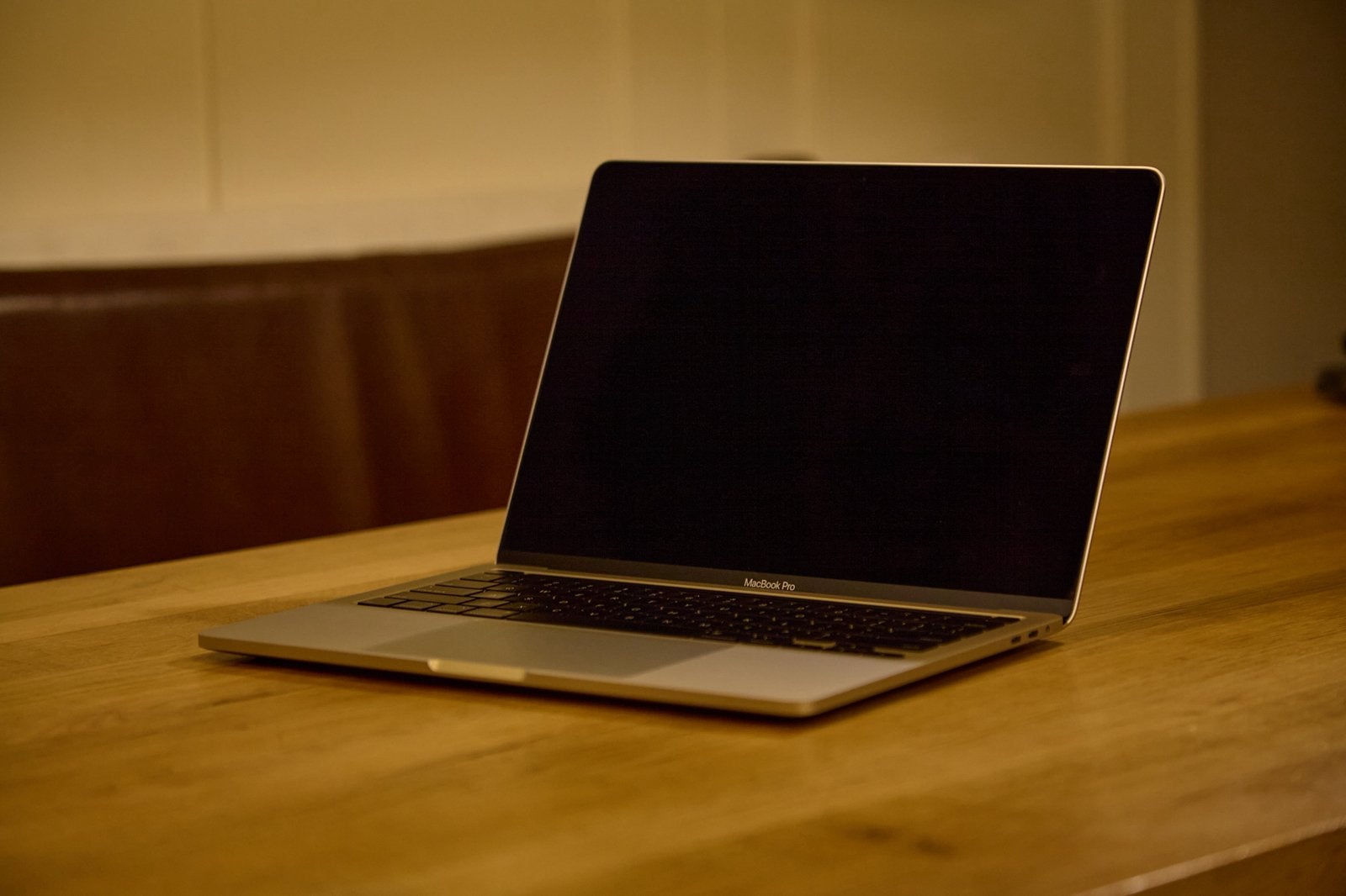 Foto 2 van Macbook pro 13 inch i7 32gb ram 512gb ssd 4 thunderbolt