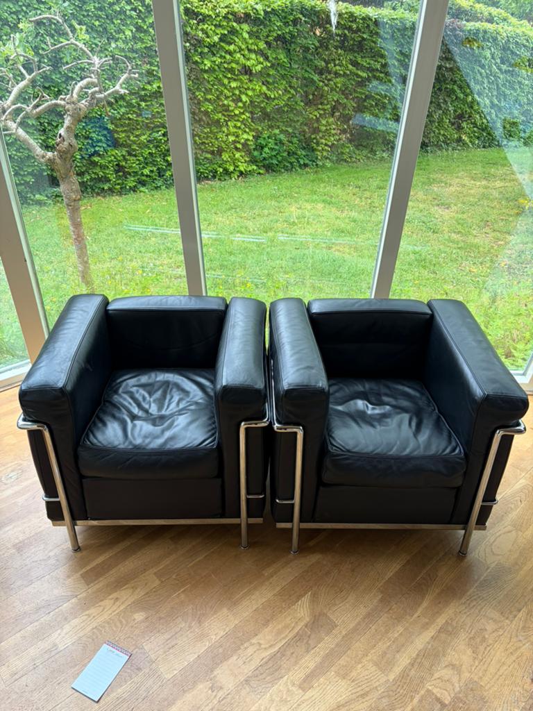 2x Cassina Corbusier LC2 Fauteuil - Zwart Leer, Ophalen, Gebruikt, Twee, Zwart