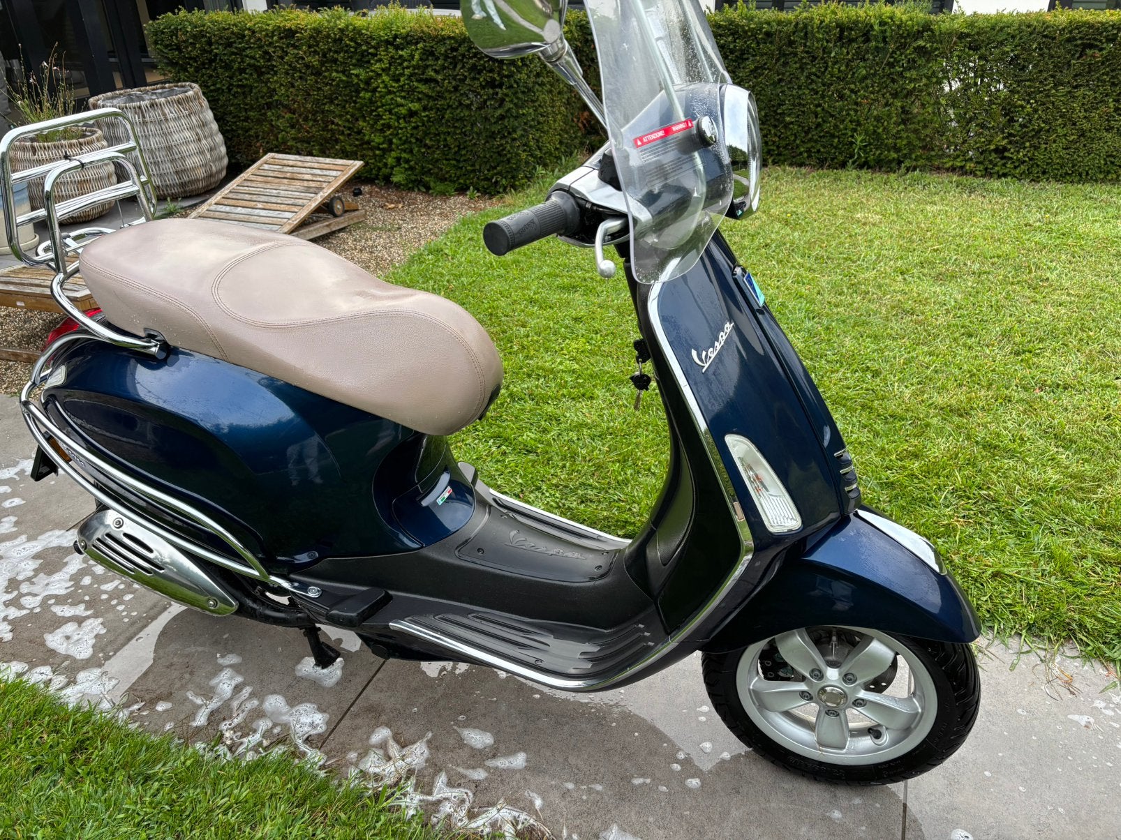 Vespa Primavera donkerblauw, Ophalen, Zo goed als nieuw, Benzine, Vespa