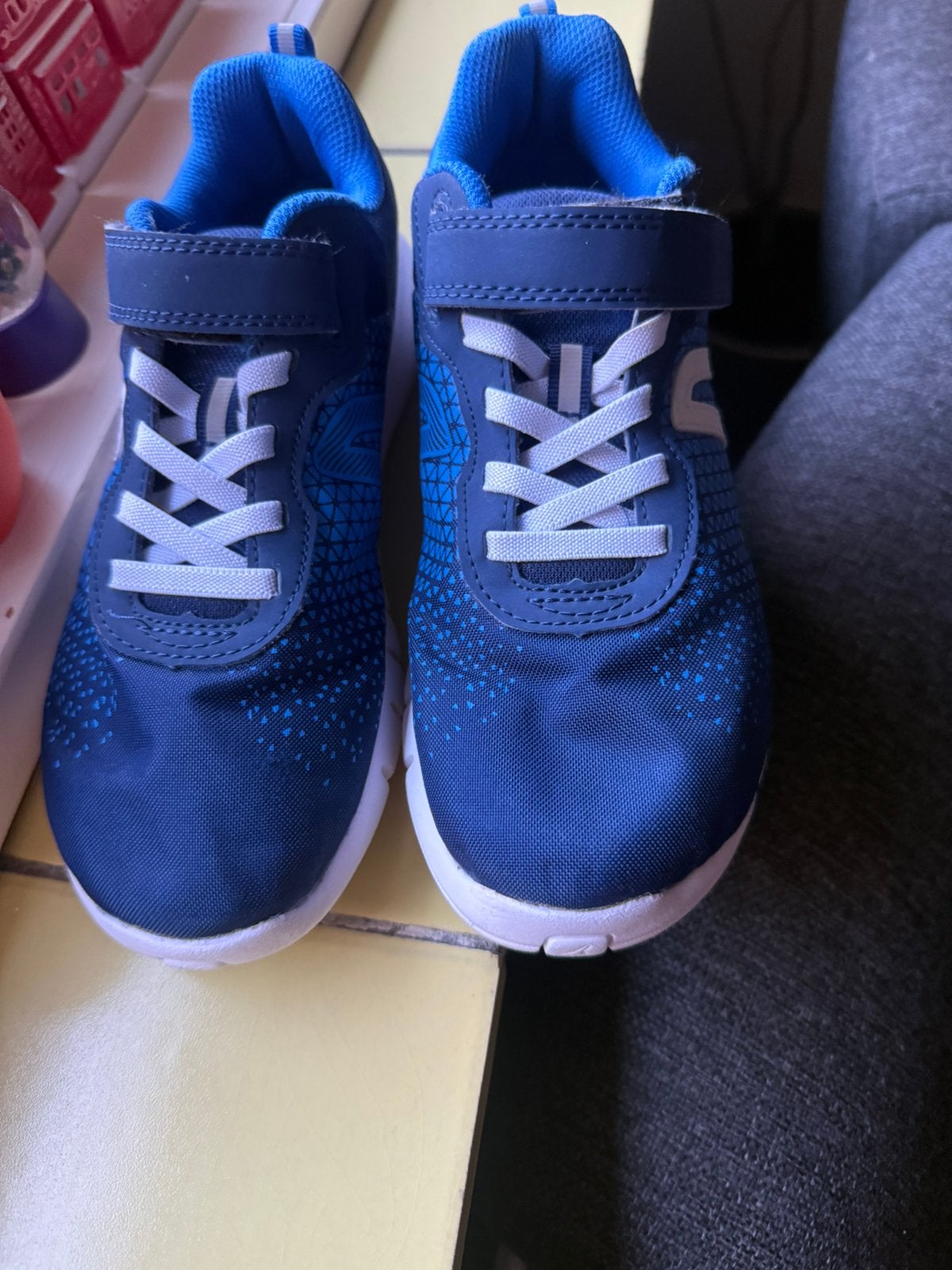 Gym schoenen maat 35 en maat 36, Kinderen en Baby's, Ophalen of Verzenden, Zo goed als nieuw, Schoenen