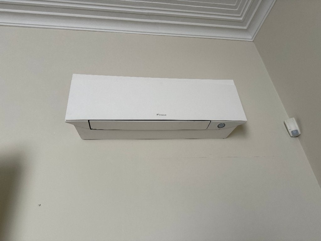 Daikin Emura Design Airco/Warmtepomp 5 kW (2021) - Compleet!, Ophalen, 3 snelheden of meer, 100 m³ of groter, Afstandsbediening