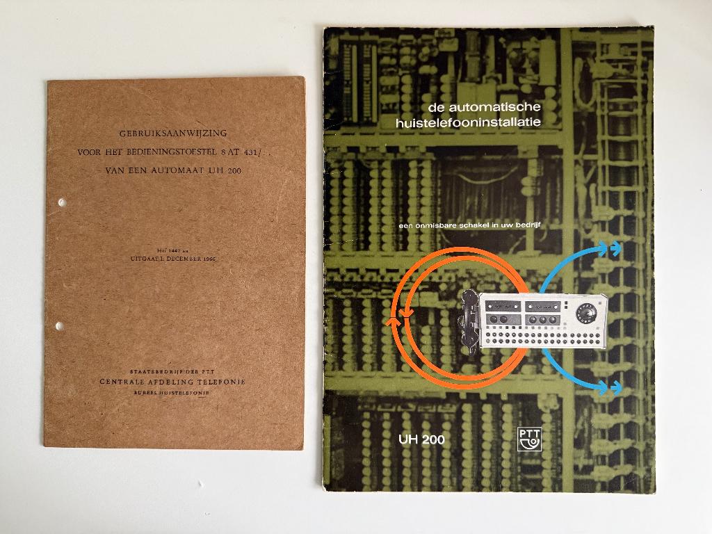 Handleiding & brochure PTT UT200 huistelefooninstallatie '66, Verzamelen, Ophalen of Verzenden, Gebruikt